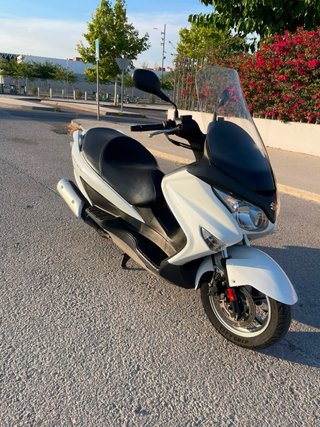 Suzuki Burgman 125 cc