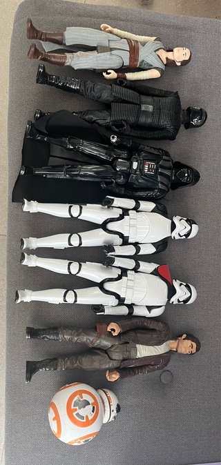 Muñecos Star Wars (Rey, Vader, Stormtroopers, BB-8