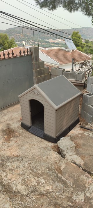 Caseta para perro gris y negra
