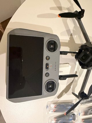 Dron DJI Mini 5 Pro + Mando RC-2