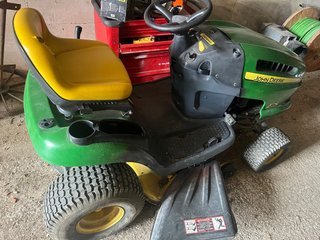 Cortacésped John Deere X110 automatic