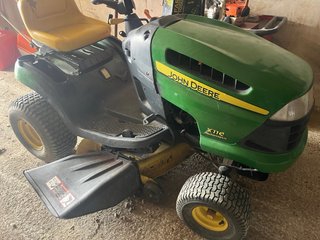 Cortacésped John Deere X110 automatic