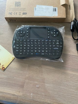 Teclado Inalámbrico Rii con Touchpad