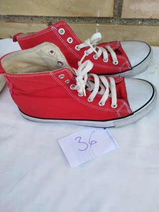 OCASION 3 pares zapatillas deportivas x 4€