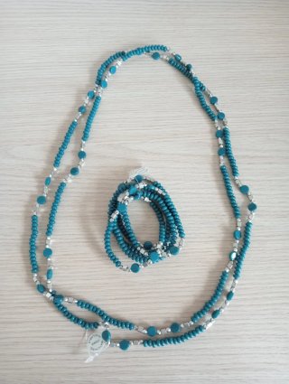 Conjunto de collar y pulseras turquesas y platedas