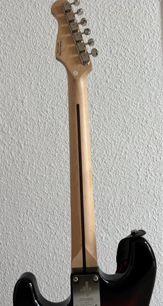 Guitarra Eléctrica Donner DST 152 S