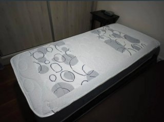 Cama arcón 90x190 + 2 mesitas noche