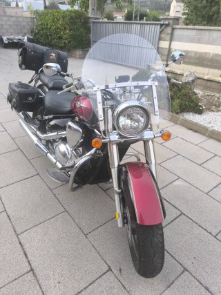 Suzuki Intruder C800 Custom Moto Cruiser