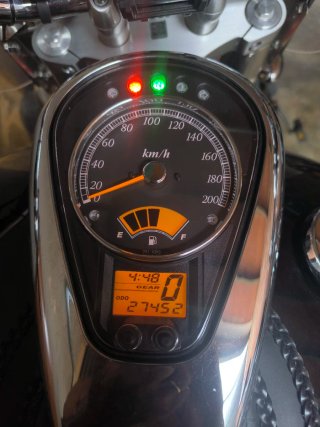 Suzuki Intruder C800 Custom Moto Cruiser