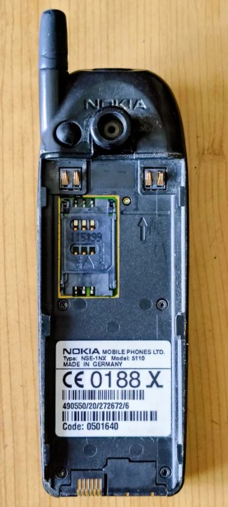 Nokia 5110 original + Cargador y carcasa extra