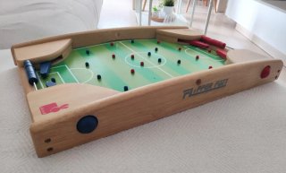 Juego de futbolín de mesa. I'm Toy.  Futbol.