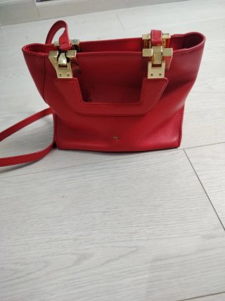 Bolso rojo tipo bandolera/bolsón