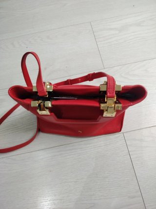 Bolso rojo tipo bandolera/bolsón