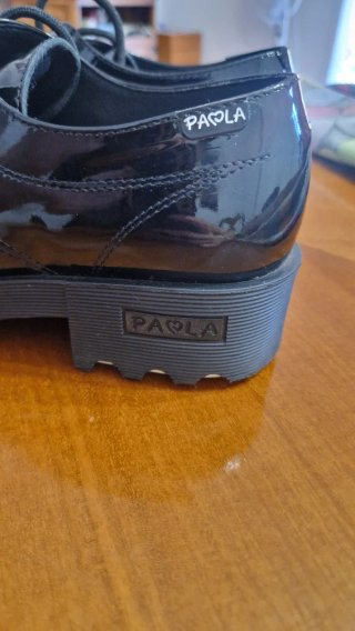 Mocasines charol PAOLA negros