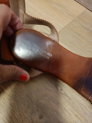 Sandalias de cuero marrones