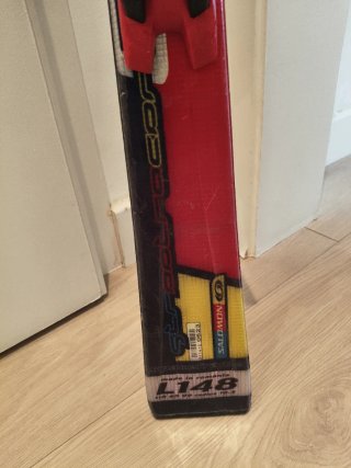 Esquís Salomon 148cm con fijaciones