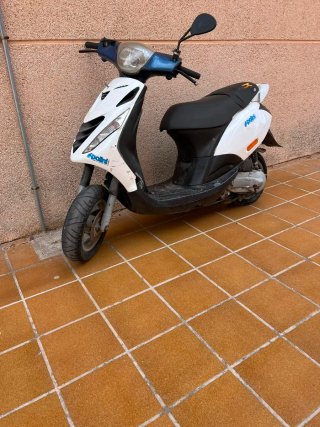 Piaggio Zip SP Scooter