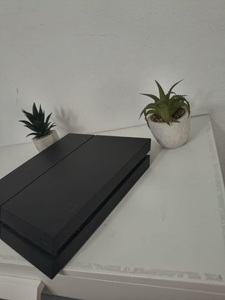 PS4 (PlayStation 4) Negra + Mando