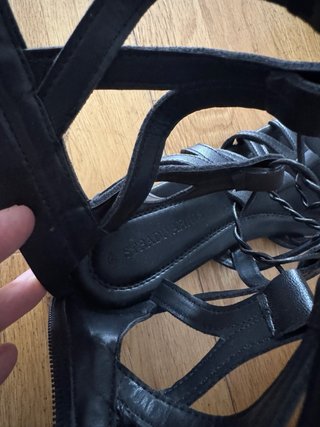 Sandalias planas Stradivarius negras