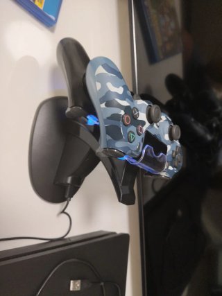 PS4 con 2 juegos: Crash y Batman