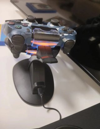 PS4 con dos mandos