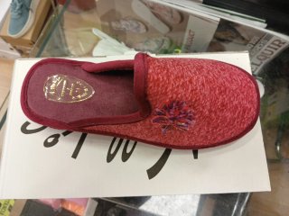 Zapatillas de estar por casa rojas talla 36