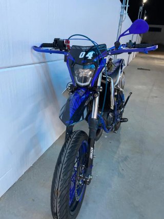 Beta RRT Supermotard Azul y Negra