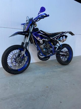 Beta RRT Supermotard Azul y Negra