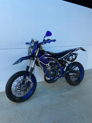 Beta RRT Supermotard Azul y Negra