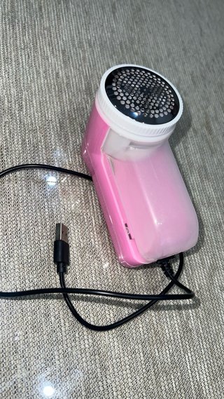 Quitapelusas Eléctrico Rosa USB