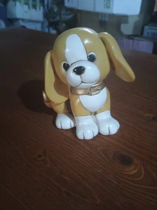 Salvadanaio cagnolino beige e oro