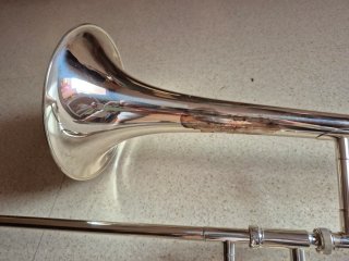 Trombón Antigua con funda