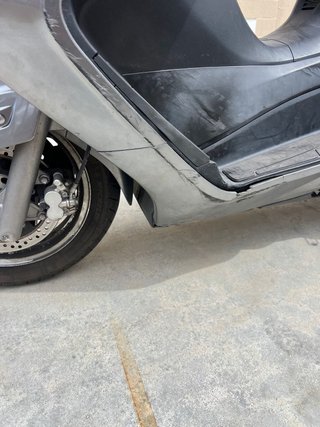 Suzuki Burgman 400 Maxi Scooter Gris