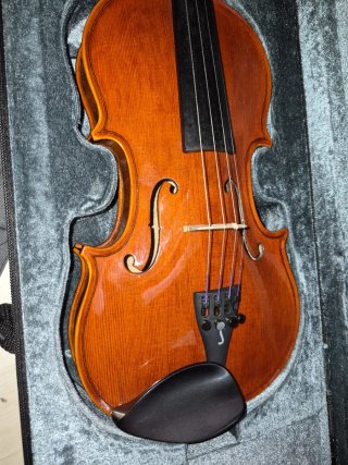 Violín Stentor Conservatoire 3/4, estuche + arco.