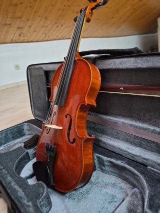 Violín Stentor Conservatoire 3/4, estuche + arco.