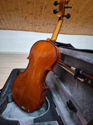 Violín Stentor Conservatoire 3/4, estuche + arco.