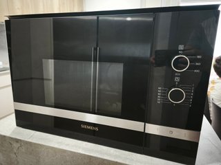 Microondas Siemens BF520LMR0 iQ300