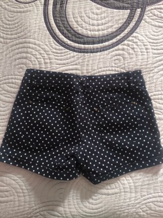 Pantalón corto lunares Okeysi