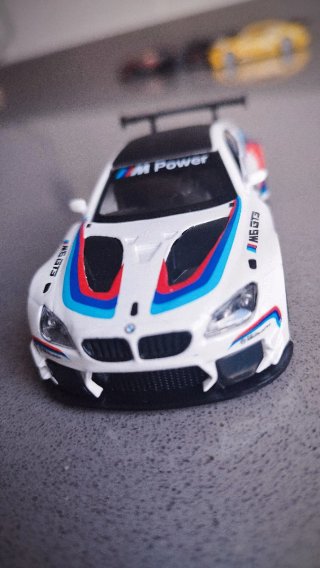 Coche a escala Bmw M6 Gt3 1/44