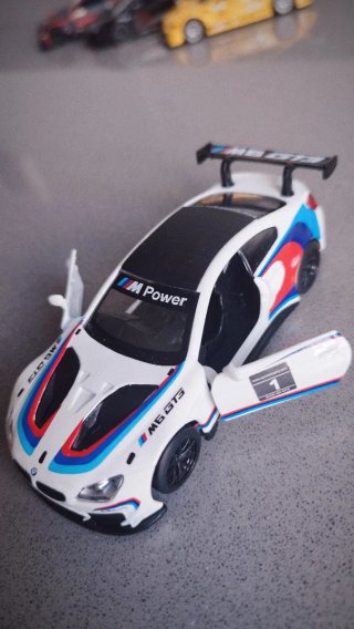 Coche a escala Bmw M6 Gt3 1/44