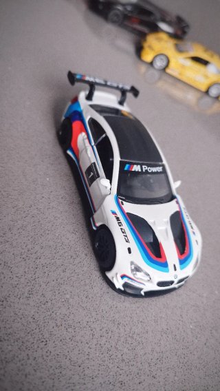 Coche a escala Bmw M6 Gt3 1/44