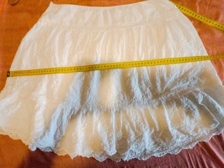 Falda blanca bordada estilo ibicenco