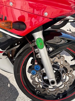 Yamaha R6 Roja y Blanca