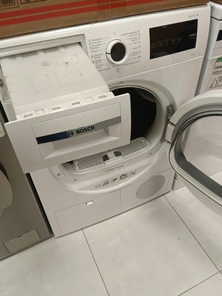SECADORA BOSCH 8KG SERIE 4 (CONDENSACION CON BOMBA