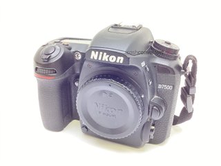 camara digital reflex nikon d7500