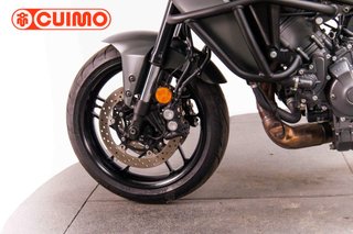 YAMAHA TRACER 900