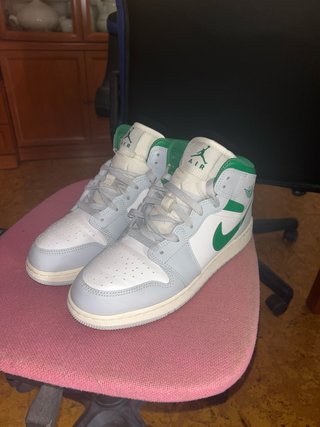 Nike Air Jordan 1 Mid Verdes Blancas