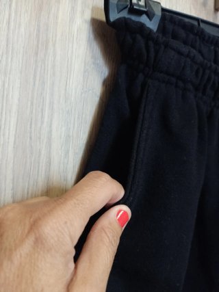 Pantalón Pull&Bear con bolsillos y goma en cintura