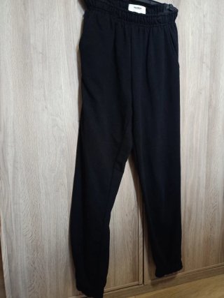 Pantalón Pull&Bear con bolsillos y goma en cintura