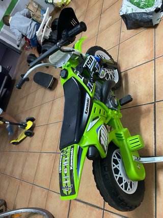 Moto Eléctrica Infantil Kawasaki Injusa 6V